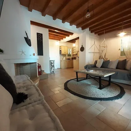 Andros 4 Seasons Villas & Suites - Agios Petros
