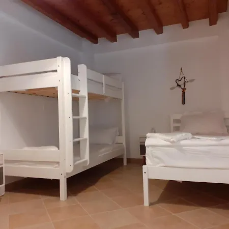 Andros 4 Seasons Villas & Suites - Agios Petros アパート キプリ