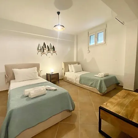 Andros 4 Seasons Villas & Suites - Agios Petros アパート キプリ